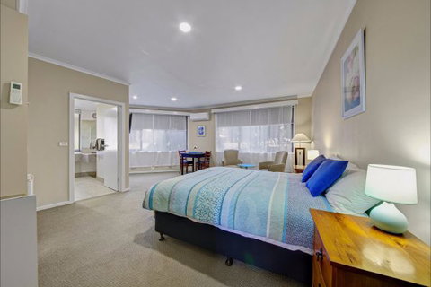 Central Deborah Motel - Tourism Caloundra 1