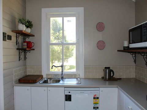 Fosterton School House - Tourism Caloundra 1