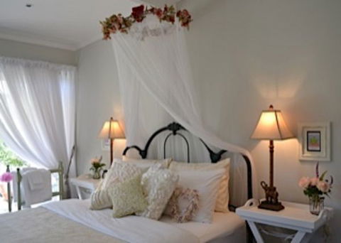 Garden Cottage B And B - Tourism Caloundra 3