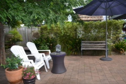 Garden Cottage B And B - Tourism Caloundra 5