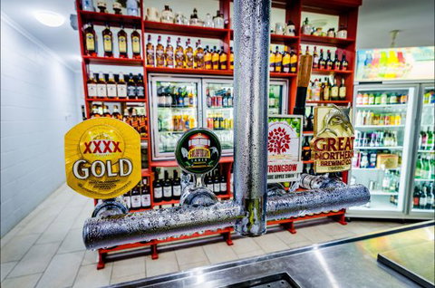 Goldfields Hotel And Finnigan's Rest - Tourism Caloundra 6