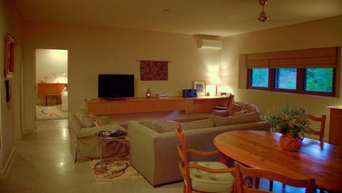 Jagundami Guest Retreat - Tourism Caloundra 1