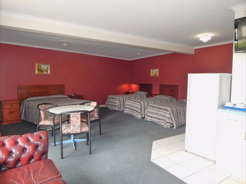 Jacksons Motor Inn - Tourism Caloundra 5