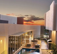 The Frames - Luxury Riverland Accommodation - Tourism Caloundra