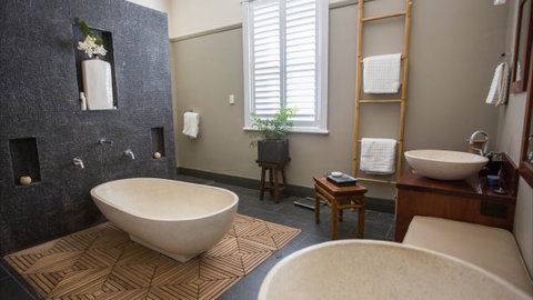 Merewether Beach House B And B - Tourism Caloundra 2