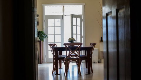 Merewether Beach House B And B - Tourism Caloundra 3