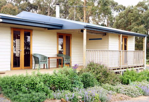 Oakhill Cottage - Tourism Caloundra 0