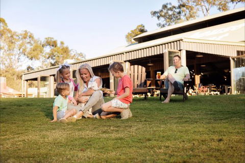 Paradise Country Farmstay - Tourism Caloundra 0