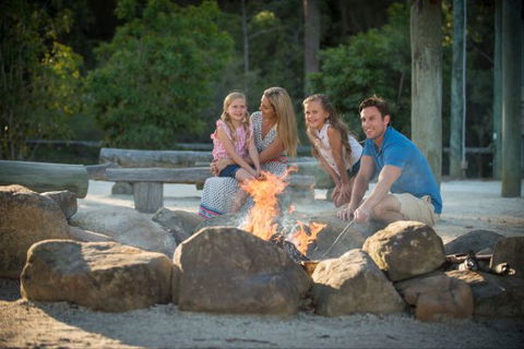 Paradise Country Farmstay - Tourism Caloundra 1