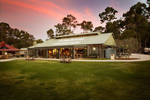 Paradise Country Farmstay - Tourism Caloundra 5