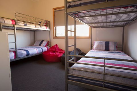 RED FIN Part Of BLUE FIN HOLIDAY HOMES - Tourism Caloundra 5