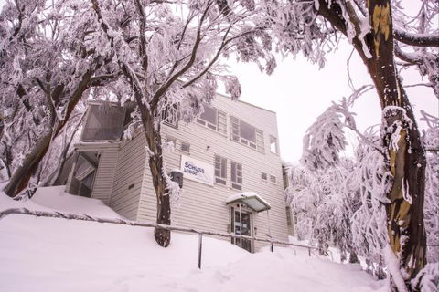 Schuss Lodge Mt Buller - Tourism Caloundra 0