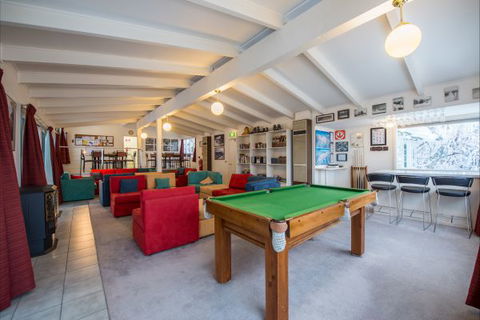 Schuss Lodge Mt Buller - Tourism Caloundra 1
