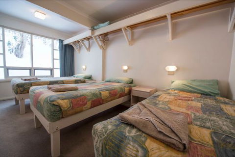 Schuss Lodge Mt Buller - Tourism Caloundra 5