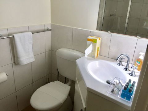 Smith Street Cottage - Tourism Caloundra 2