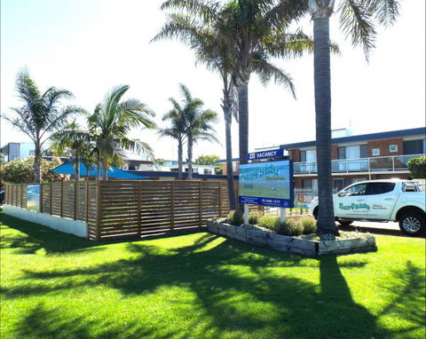 Surfside Holiday Apartments - Tourism Caloundra 0