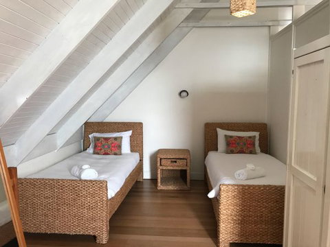 The Caledonian Inn - Tourism Caloundra 3