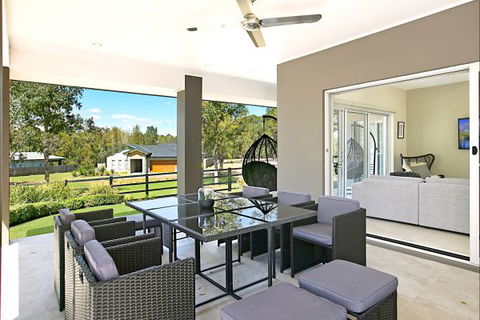 The Grape Escape Hunter Valley - Tourism Caloundra 9