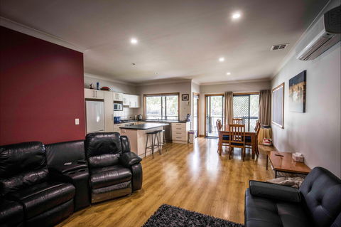 192 Page Drive Blanchetown -River Shack Rentals - Tourism Caloundra 5