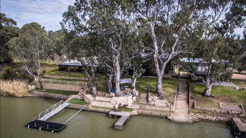 192 Page Drive Blanchetown -River Shack Rentals - Tourism Caloundra 9