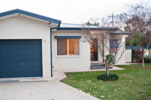 Rosies Cottage - Tourism Caloundra 1