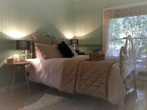 Telegraph Retreat Cottages - Tourism Caloundra 0