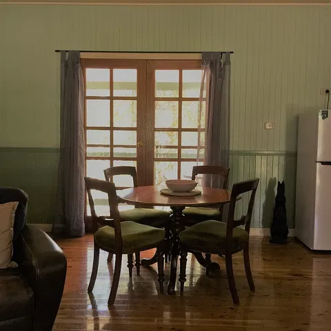 Telegraph Retreat Cottages - Tourism Caloundra 4