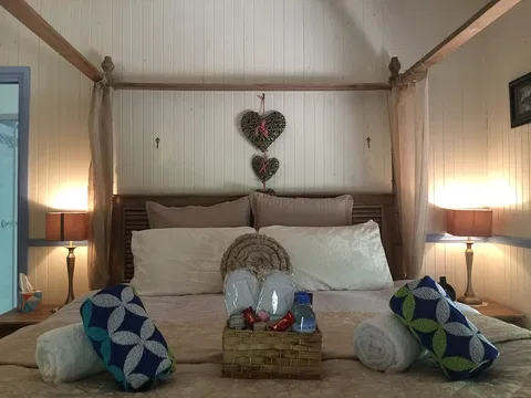 Telegraph Retreat Cottages - Tourism Caloundra 5