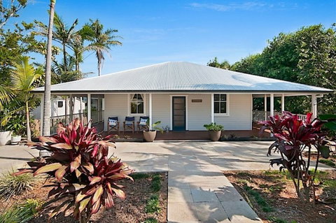 Cavvanbah Seaside Cottage - Tourism Caloundra 1