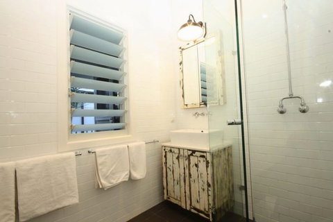 Cavvanbah Seaside Cottage - Tourism Caloundra 12