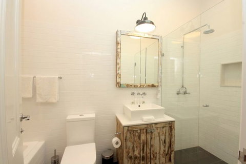 Cavvanbah Seaside Cottage - Tourism Caloundra 13