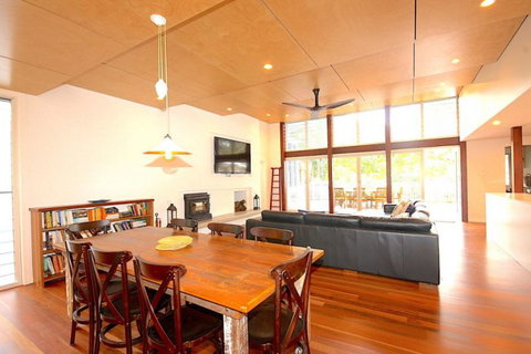 Cavvanbah Seaside Cottage - Tourism Caloundra 6