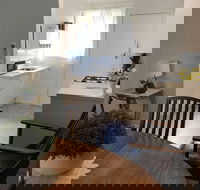 Annie's Hideaway - Tourism Caloundra