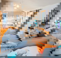 Base Camp Railton - Tourism Caloundra