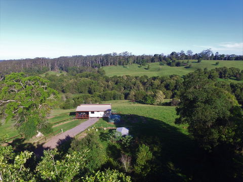 Bellthorpe Stays - Nature's Retreat - Tourism Caloundra 6