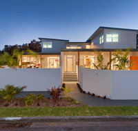 Clique Two - Tourism Caloundra