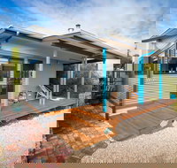 Coorong Cabins - Wren Cabin - Tourism Caloundra