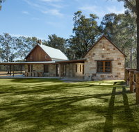 Enzo Cottage - Craftsmen Built Luxury Cottage - Tourism Caloundra
