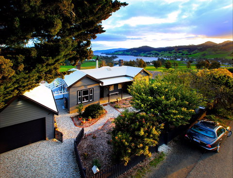 Frenchman's River - The Helmsman's House - Tourism Caloundra 1