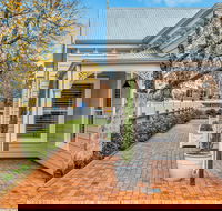 Grandview Accommodation - The Elm Tree Apartments - Tourism Caloundra