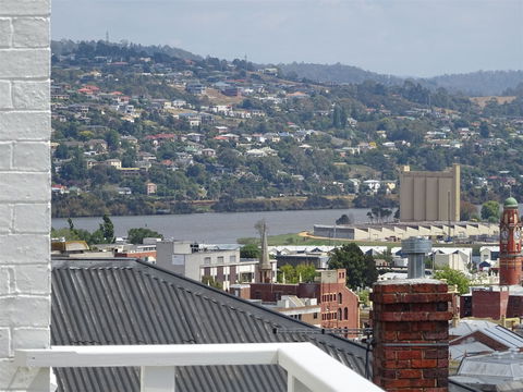 Highbury Apartments - Tourism Caloundra 2