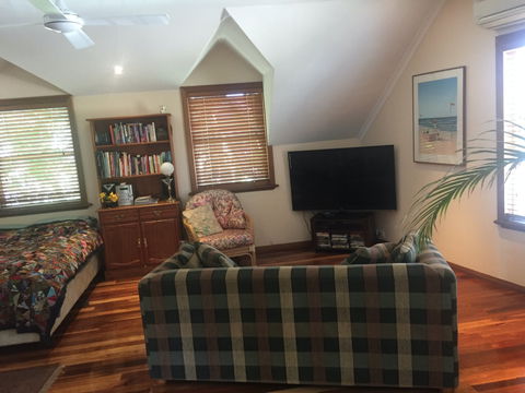 HJapartments - Tourism Caloundra 2