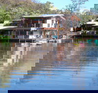 Lakeside Lodge - Tourism Caloundra