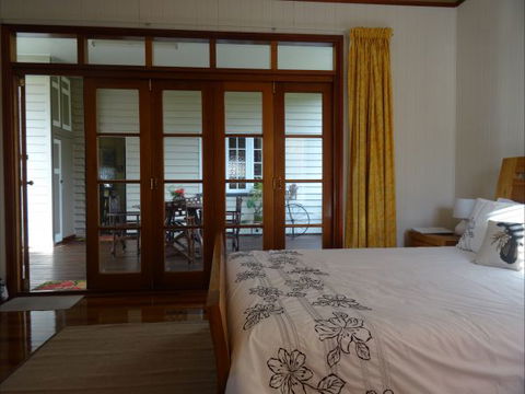 Le Piaf On Treasure Bed And Breakfast - Tourism Caloundra 4