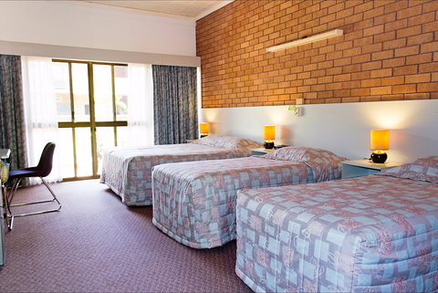Litchfield Motel - Tourism Caloundra 3