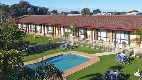 Lacepede Bay Motel & Restaurant - Tourism Caloundra 0