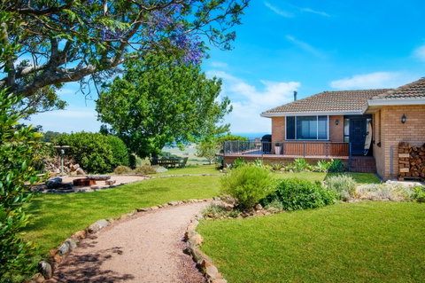 Ocean Willow - Tourism Caloundra 3