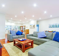 PJ's Hideaway - Tourism Caloundra