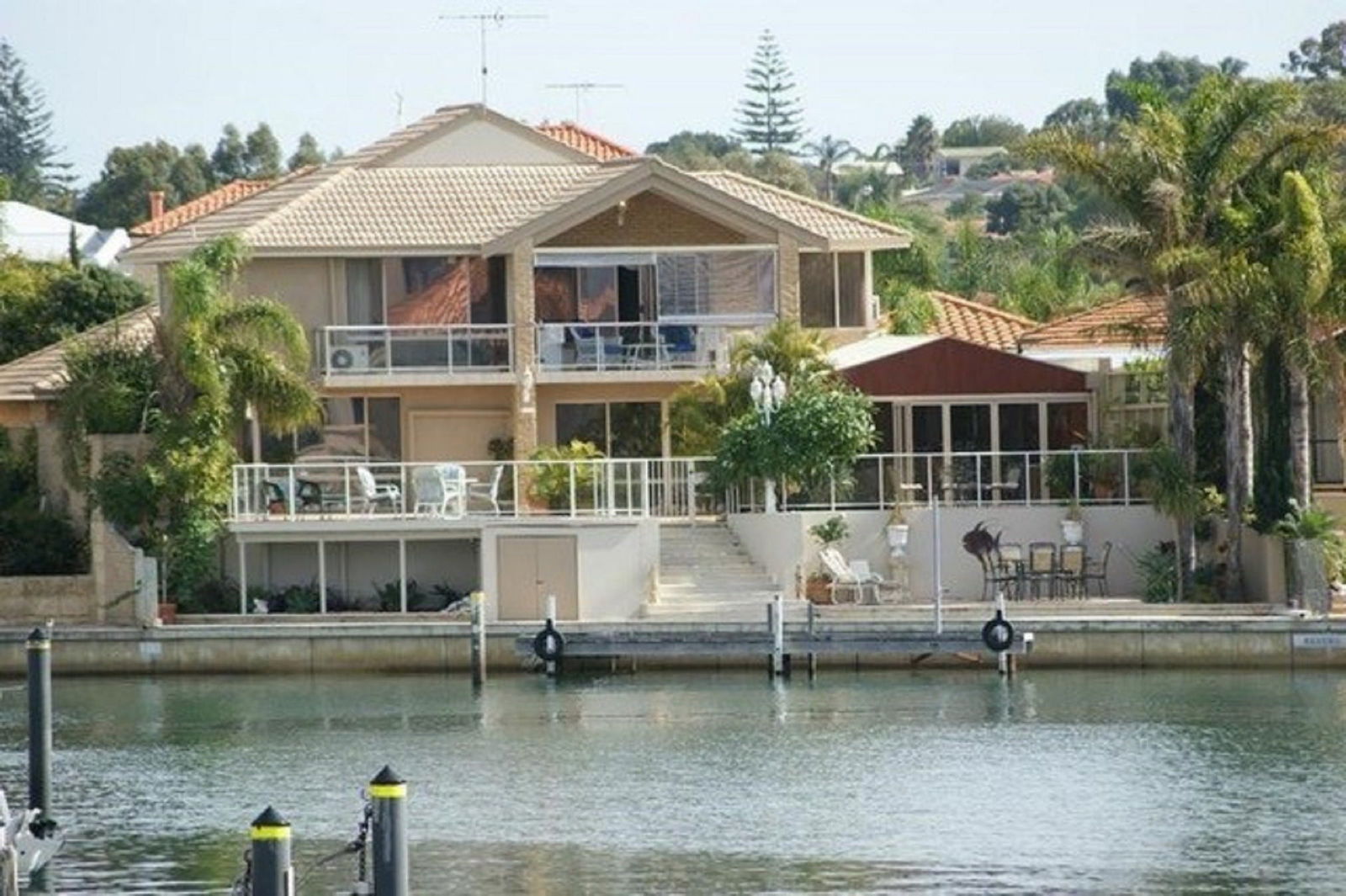Halls Head WA Tourism Caloundra