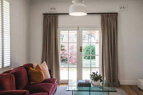 Rowlee Vineyard Villa - Tourism Caloundra 2